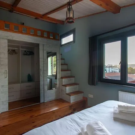 Kuzguncuk Retreat W Stunning Views And Local Charm Istanbul