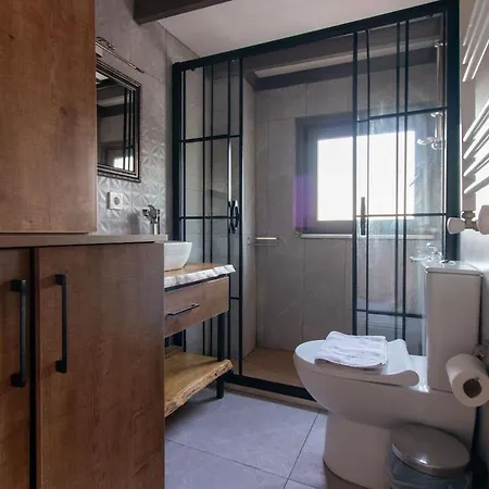 Kuzguncuk Retreat W Stunning Views And Local Charm *