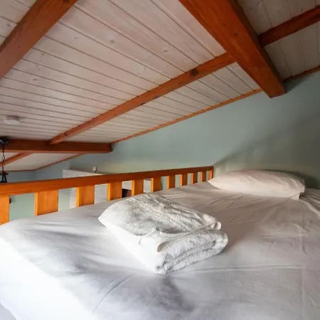 Kuzguncuk Retreat W Stunning Views And Local Charm