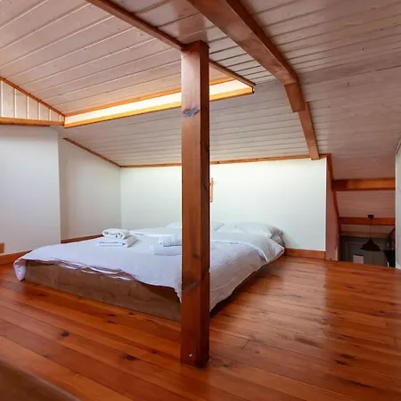 Kuzguncuk Retreat W Stunning Views And Local Charm