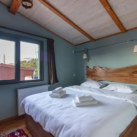 Kuzguncuk Retreat W Stunning Views And Local Charm