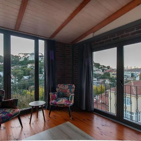 Kuzguncuk Retreat W Stunning Views And Local Charm 아파트 *