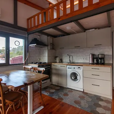 Kuzguncuk Retreat W Stunning Views And Local Charm 아파트 이스탄불